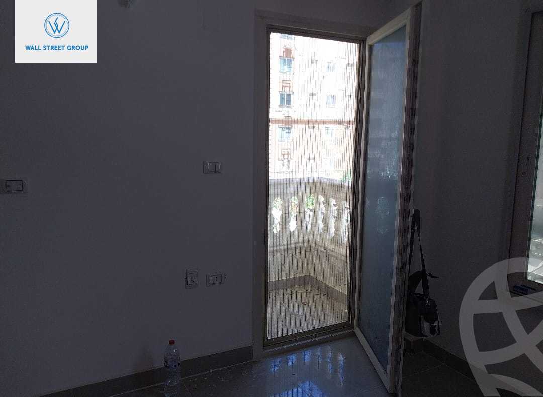 https://aqarmap.com.eg/en/listing/5830136-for-sale-cairo-new-cairo-compounds-light-city