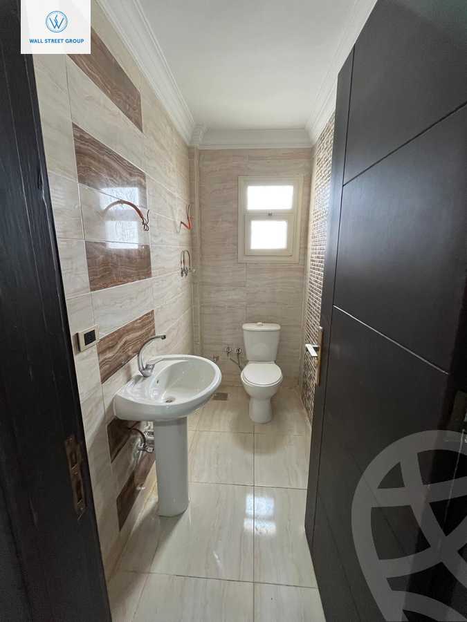 https://aqarmap.com.eg/en/listing/5661632-for-sale-cairo-new-cairo-compounds-el-koronfel-heights