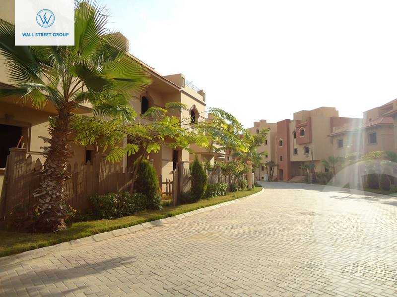 https://aqarmap.com.eg/ar/listing/5876821-for-sale-cairo-new-cairo-compounds-moon-valley