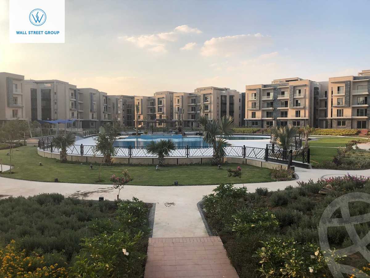 https://aqarmap.com.eg/ar/listing/5876821-for-sale-cairo-new-cairo-compounds-moon-valley