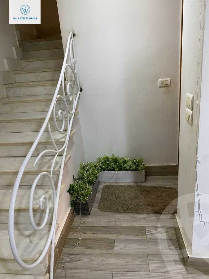 https://aqarmap.com.eg/en/listing/5906859-for-sale-cairo-new-cairo-compounds-el-ashrafia