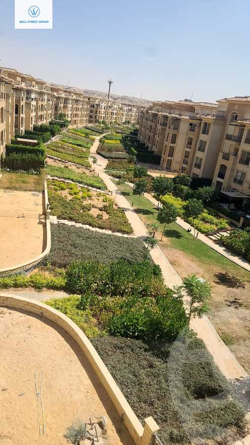 https://aqarmap.com.eg/en/listing/5861288-for-sale-cairo-new-cairo-compounds-stwn-ryzydns-by-ar-y-llttwyr