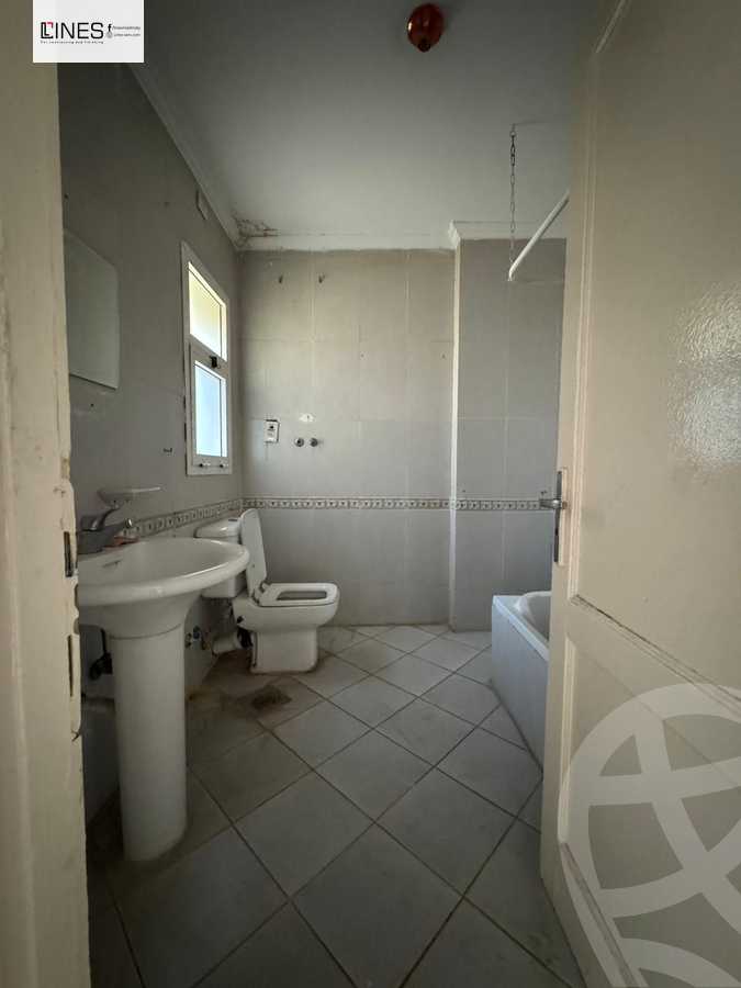 https://aqarmap.com.eg/ar/listing/5597218-for-sale-cairo-new-cairo-madinaty-first-zone-buildings-madinaty-road