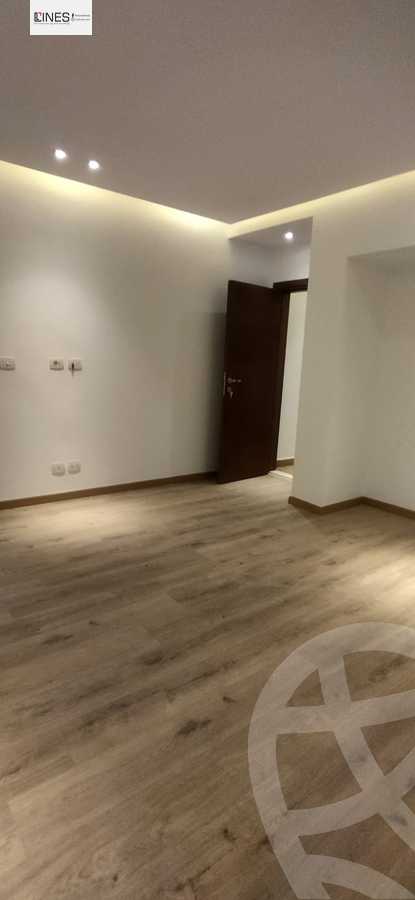 https://aqarmap.com.eg/en/listing/6093066-for-sale-cairo-new-cairo-lrhb-city-mtdd-lrhb-phase-8