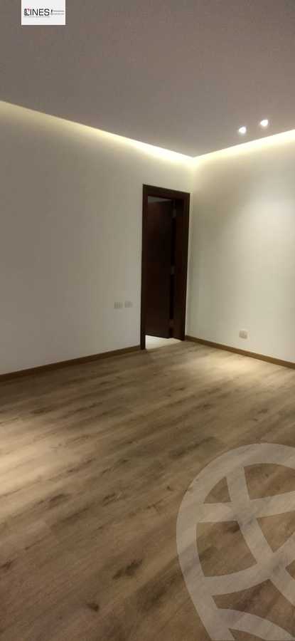 https://aqarmap.com.eg/en/listing/6093066-for-sale-cairo-new-cairo-lrhb-city-mtdd-lrhb-phase-8
