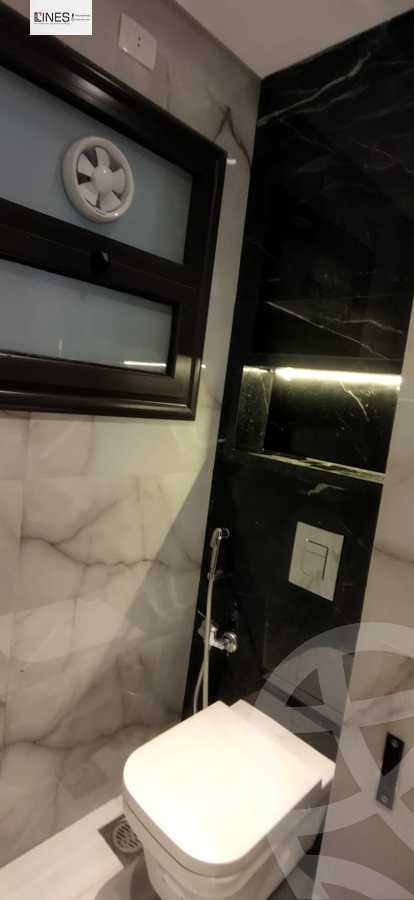 https://aqarmap.com.eg/en/listing/6093066-for-sale-cairo-new-cairo-lrhb-city-mtdd-lrhb-phase-8