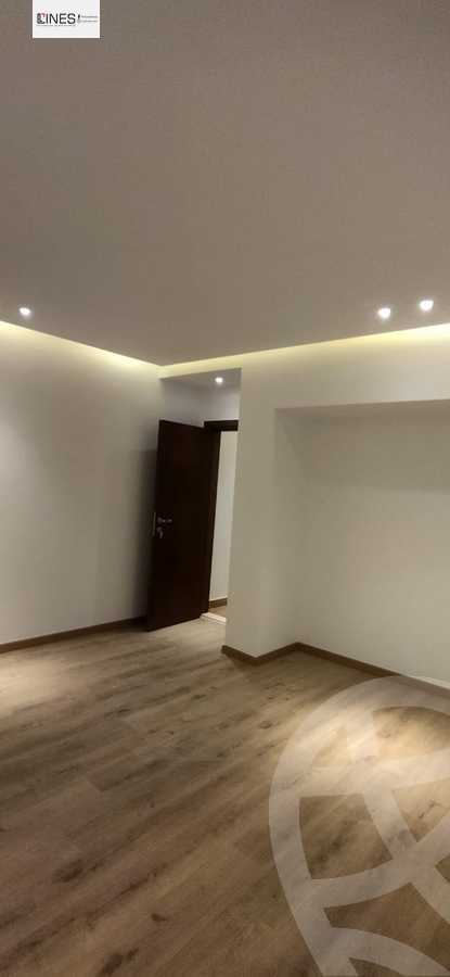 https://aqarmap.com.eg/en/listing/6093066-for-sale-cairo-new-cairo-lrhb-city-mtdd-lrhb-phase-8