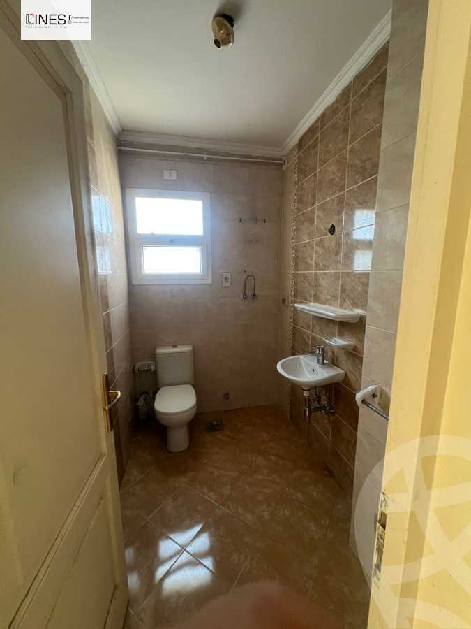 https://aqarmap.com.eg/en/listing/6356843-for-sale-cairo-new-cairo-madinaty-eleventh-zone-buildings-group-112