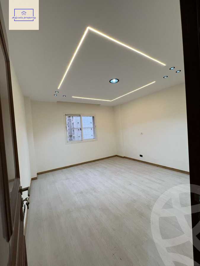 https://aqarmap.com.eg/ar/listing/6027346-for-sale-cairo-new-cairo-madinaty-sixth-zone-buildings-ragab-sons
