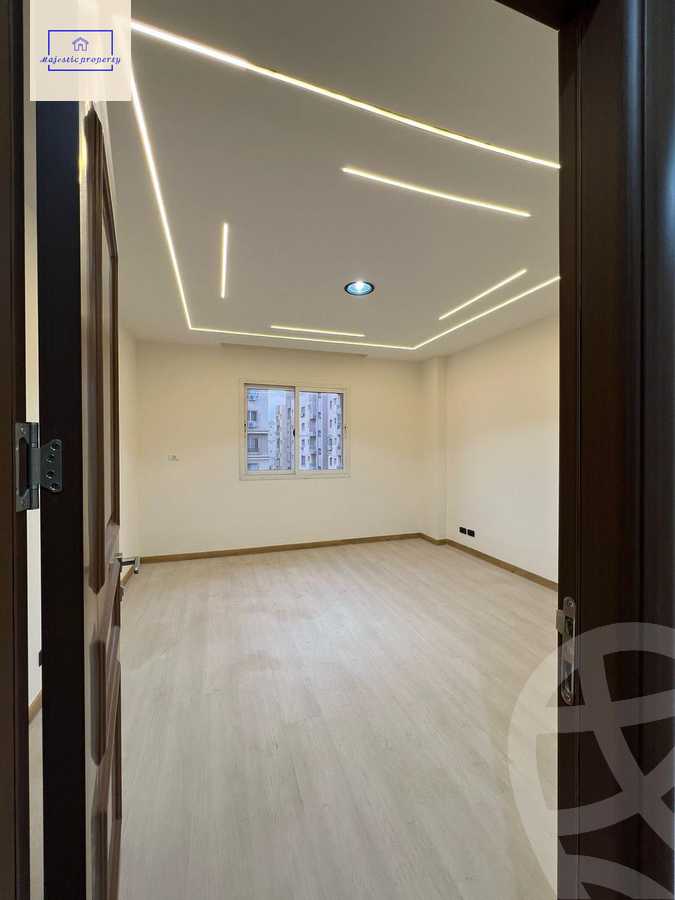 https://aqarmap.com.eg/ar/listing/6027346-for-sale-cairo-new-cairo-madinaty-sixth-zone-buildings-ragab-sons