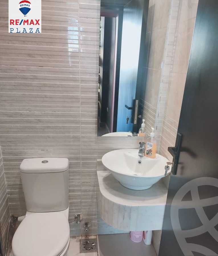 https://aqarmap.com.eg/en/listing/5863878-for-sale-cairo-new-cairo-lrhb-city-malls-and-markets