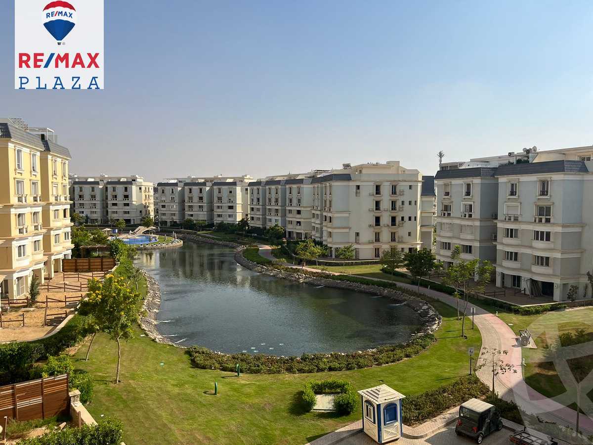 https://aqarmap.com.eg/ar/listing/5740366-for-sale-cairo-new-cairo-compounds-mountain-view-hyde-park