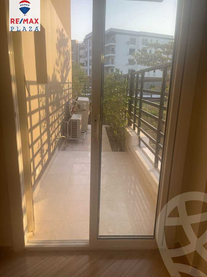 https://aqarmap.com.eg/en/listing/5751719-for-rent-cairo-new-cairo-compounds-hyde-park-centre-ville-hyde-park