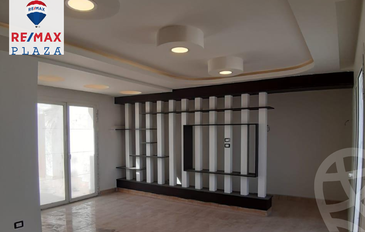https://aqarmap.com.eg/ar/listing/5753201-for-rent-cairo-new-cairo-compounds-mountain-view-hyde-park