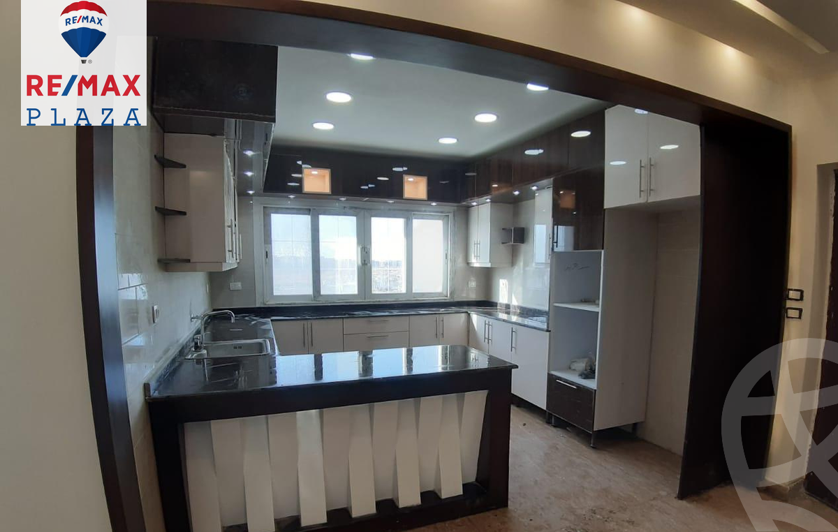https://aqarmap.com.eg/ar/listing/5753201-for-rent-cairo-new-cairo-compounds-mountain-view-hyde-park