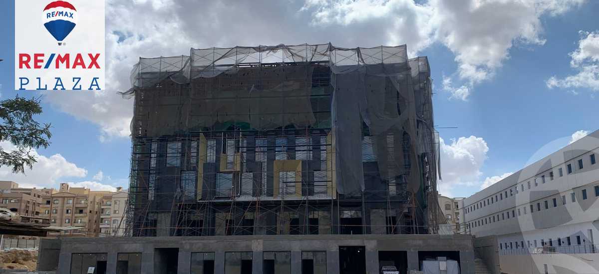 https://aqarmap.com.eg/ar/listing/5761880-for-sale-cairo-new-cairo-compounds-n-skwyr-mwl-nfynyty-llttwyr