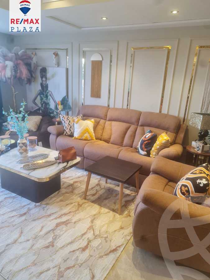 https://aqarmap.com.eg/ar/listing/5810889-for-sale-cairo-new-cairo-compounds-hyde-park-park-corner-hyde-park