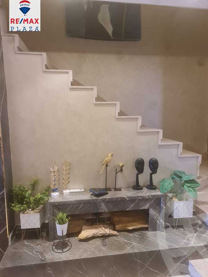 https://aqarmap.com.eg/ar/listing/5810889-for-sale-cairo-new-cairo-compounds-hyde-park-park-corner-hyde-park