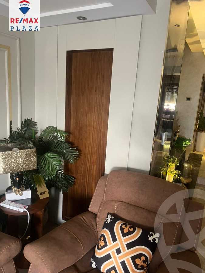 https://aqarmap.com.eg/ar/listing/5810889-for-sale-cairo-new-cairo-compounds-hyde-park-park-corner-hyde-park