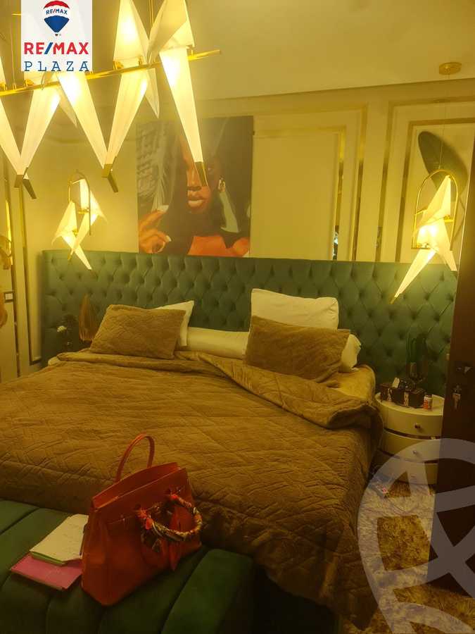 https://aqarmap.com.eg/ar/listing/5810889-for-sale-cairo-new-cairo-compounds-hyde-park-park-corner-hyde-park
