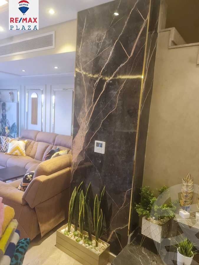 https://aqarmap.com.eg/ar/listing/5810889-for-sale-cairo-new-cairo-compounds-hyde-park-park-corner-hyde-park