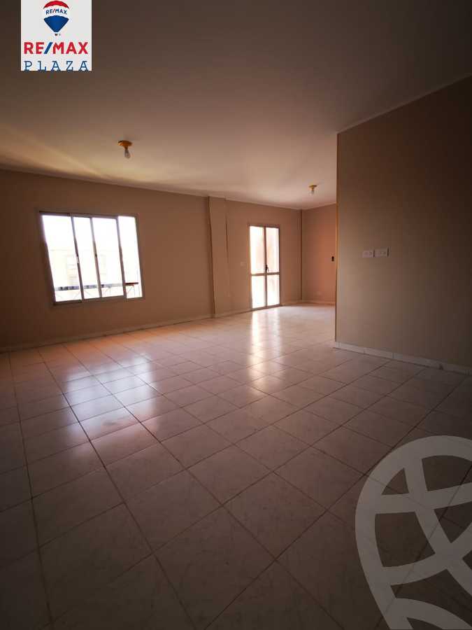 https://aqarmap.com.eg/en/listing/5886073-for-sale-cairo-new-cairo-lrhb-city-malls-and-markets