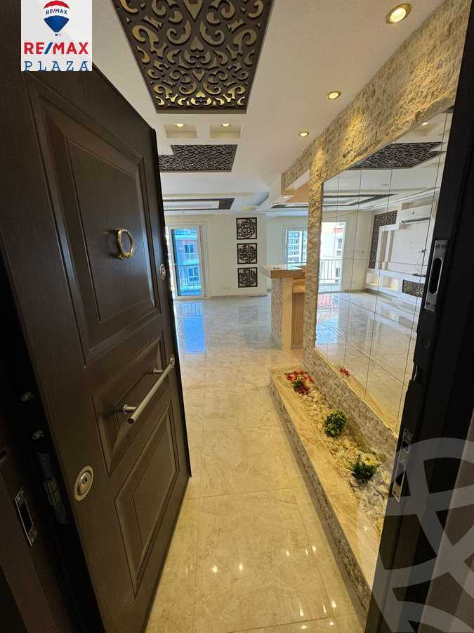 https://aqarmap.com.eg/en/listing/5834694-for-sale-cairo-new-cairo-compounds-mwrd-fq-llttwyr