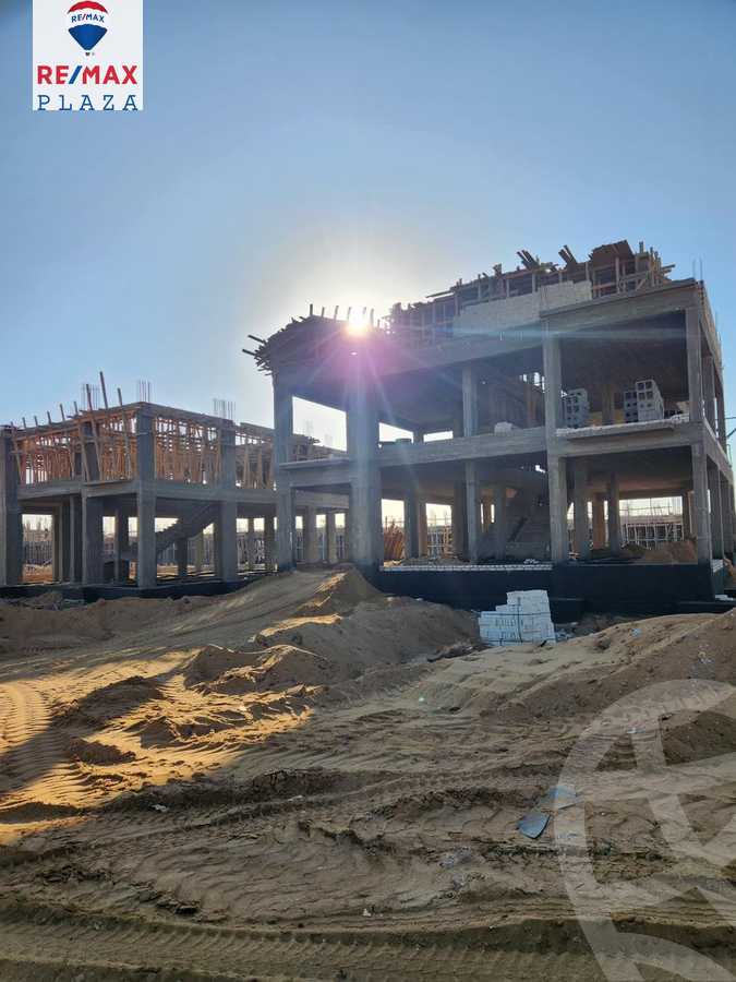 https://aqarmap.com.eg/en/listing/5879596-for-sale-cairo-new-cairo-compounds-hyde-park
