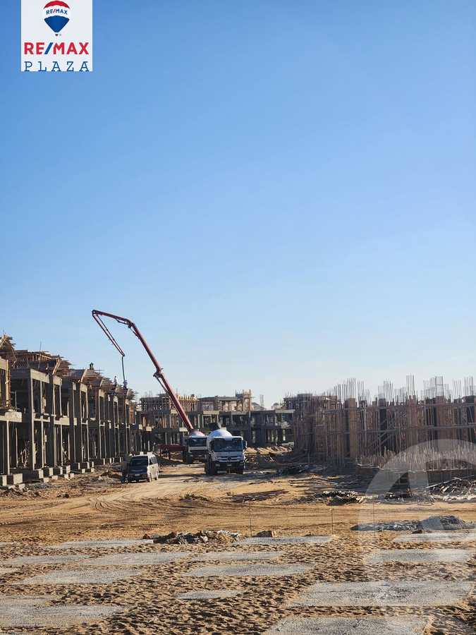 https://aqarmap.com.eg/en/listing/5879596-for-sale-cairo-new-cairo-compounds-hyde-park