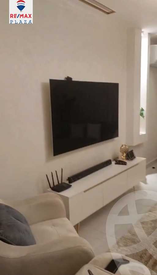 https://aqarmap.com.eg/en/listing/5881678-for-sale-cairo-new-cairo-compounds-hyde-park-park-corner-hyde-park