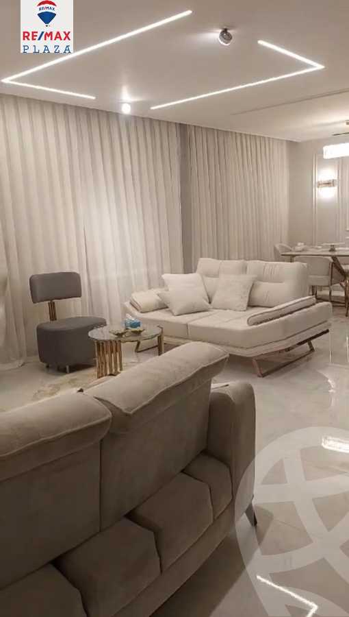 https://aqarmap.com.eg/en/listing/5881678-for-sale-cairo-new-cairo-compounds-hyde-park-park-corner-hyde-park