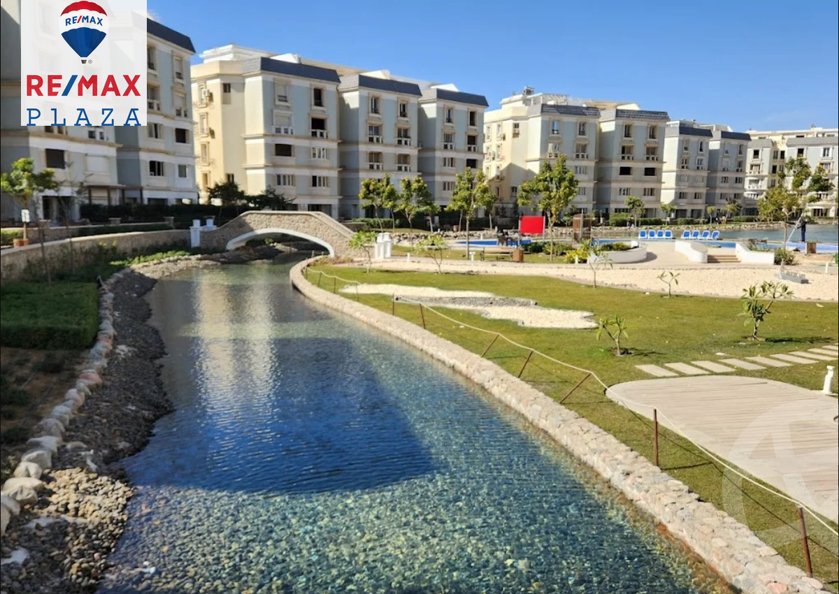 https://aqarmap.com.eg/ar/listing/6042973-for-sale-cairo-new-cairo-compounds-mountain-view-hyde-park