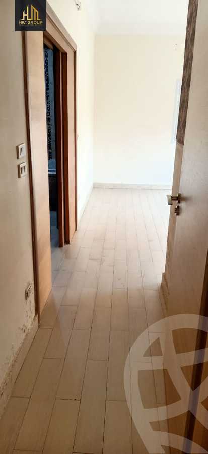 https://aqarmap.com.eg/ar/listing/6068933-for-sale-cairo-new-cairo-ganob-el-akadamiya-south-academy-o-doctor-abd-el-halim-mahmoud-st