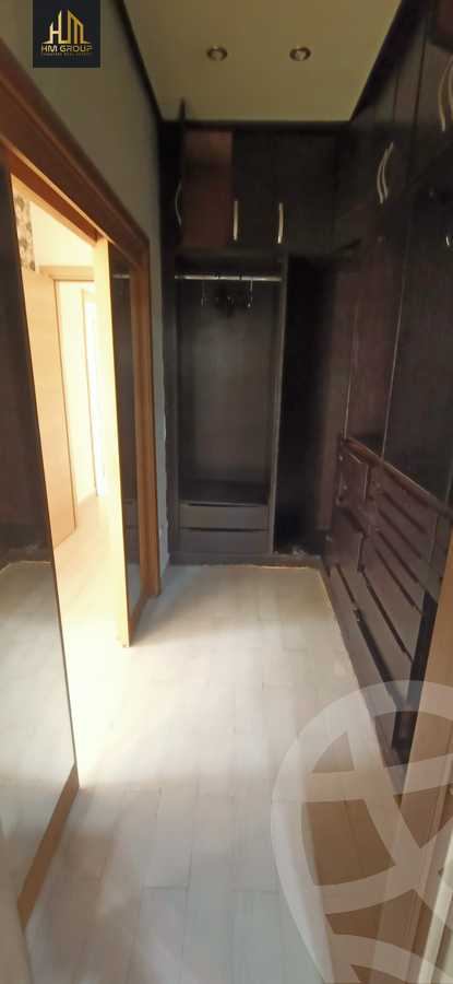 https://aqarmap.com.eg/ar/listing/6068933-for-sale-cairo-new-cairo-ganob-el-akadamiya-south-academy-o-doctor-abd-el-halim-mahmoud-st
