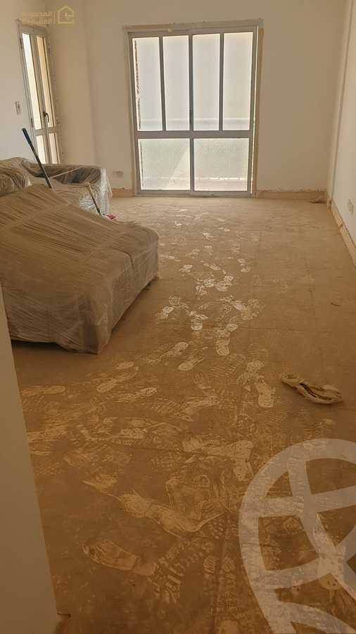 https://aqarmap.com.eg/en/listing/6130987-for-sale-cairo-new-cairo-lrhb-city-phase-8