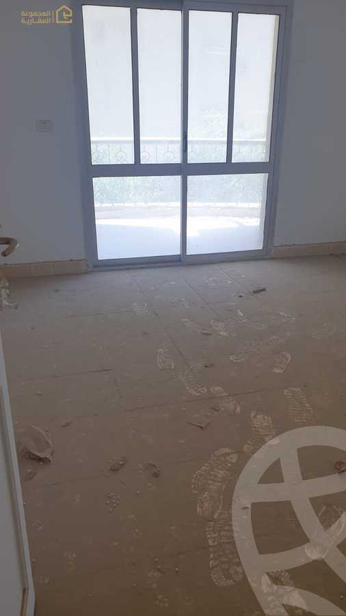 https://aqarmap.com.eg/en/listing/6130987-for-sale-cairo-new-cairo-lrhb-city-phase-8