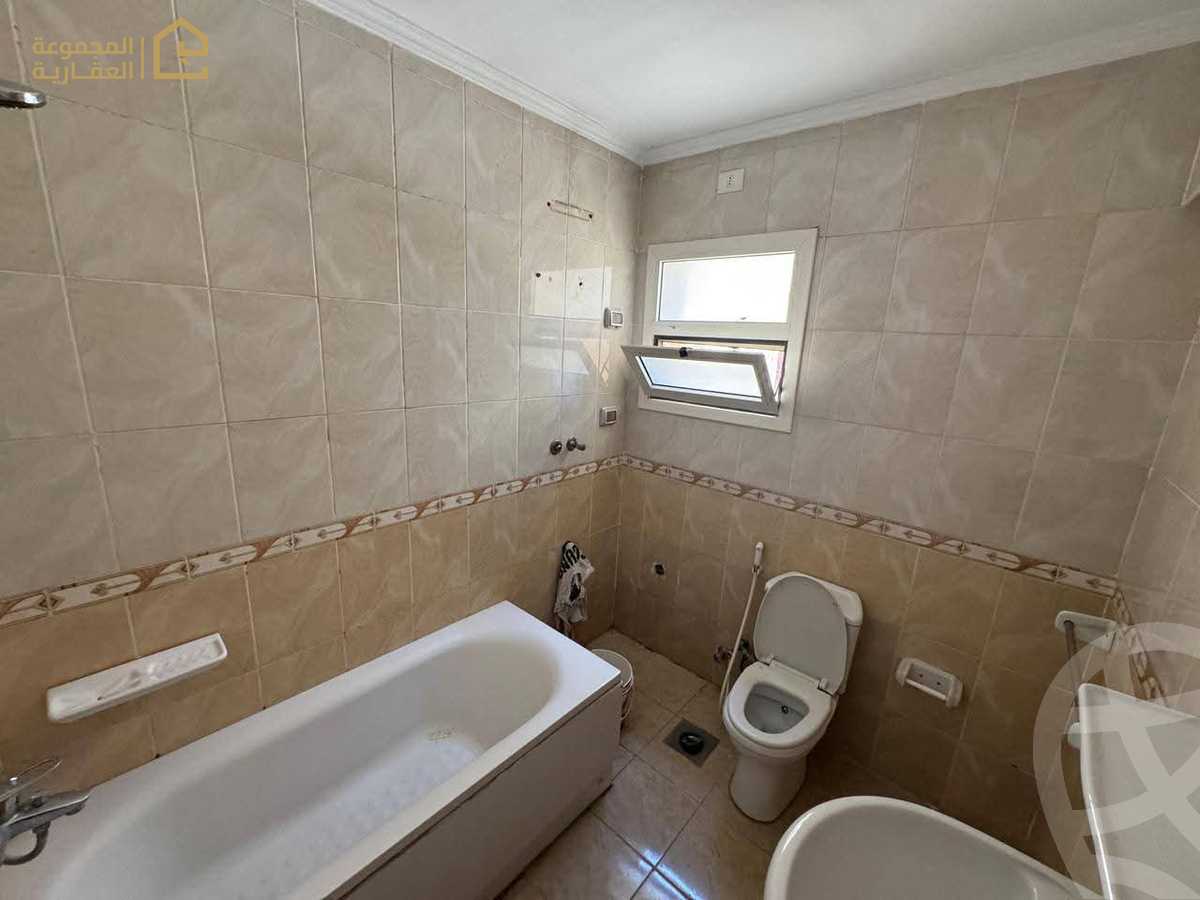 https://aqarmap.com.eg/en/listing/6131074-for-sale-cairo-new-cairo-lrhb-city-phase-7