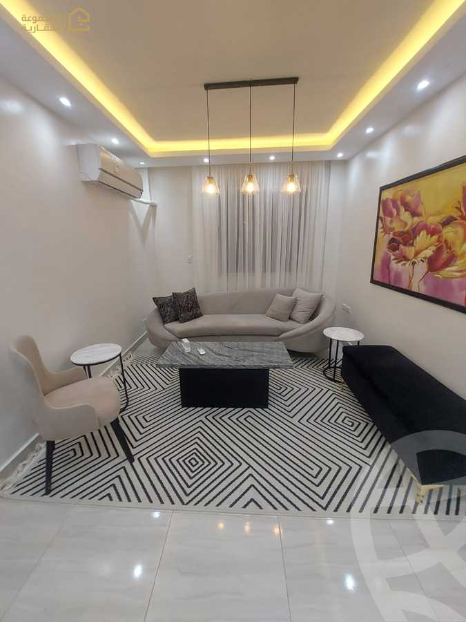 https://aqarmap.com.eg/en/listing/6131246-for-rent-cairo-new-cairo-lrhb-city-phase-4-mohammed-farid-st