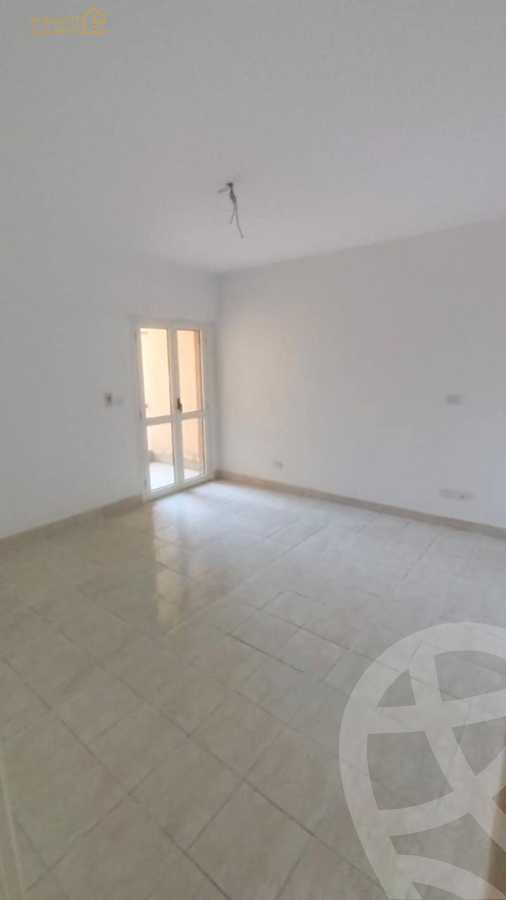 https://aqarmap.com.eg/en/listing/6141426-for-sale-cairo-new-cairo-lrhb-city-phase-8