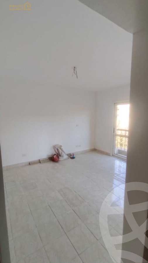 https://aqarmap.com.eg/en/listing/6141426-for-sale-cairo-new-cairo-lrhb-city-phase-8