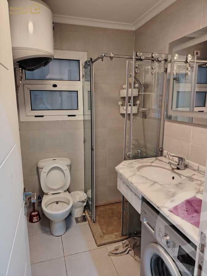 https://aqarmap.com.eg/en/listing/6165733-for-sale-cairo-new-cairo-lrhb-city-phase-1-ahmed-rami-st