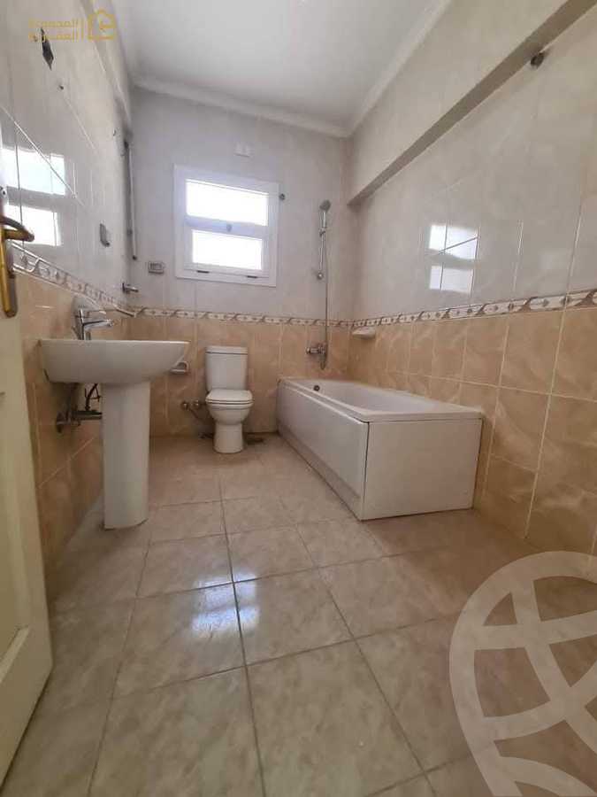 https://aqarmap.com.eg/ar/listing/6178386-for-sale-cairo-new-cairo-lrhb-city-mtdd-lrhb-phase-9