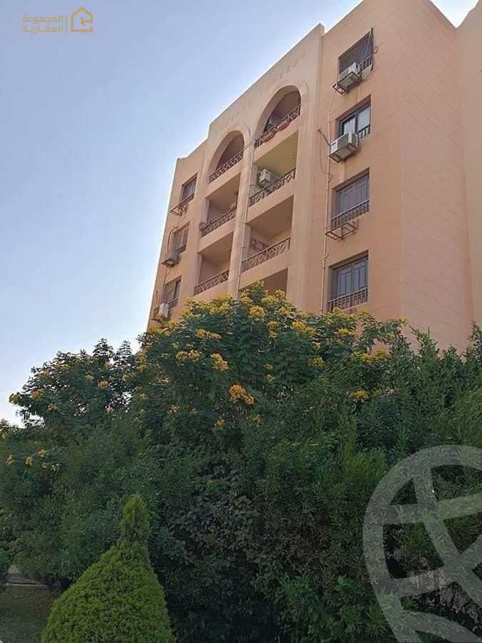 https://aqarmap.com.eg/en/listing/6178508-for-sale-cairo-new-cairo-lrhb-city-phase-5-talaat-mostafa-st
