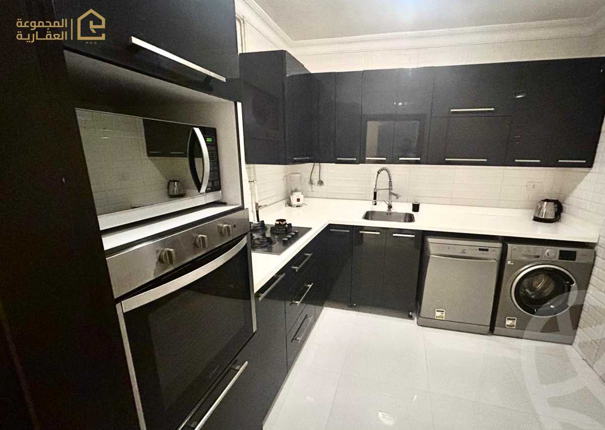 https://aqarmap.com.eg/ar/listing/6179920-for-sale-cairo-new-cairo-lrhb-city-phase-5-talaat-mostafa-st