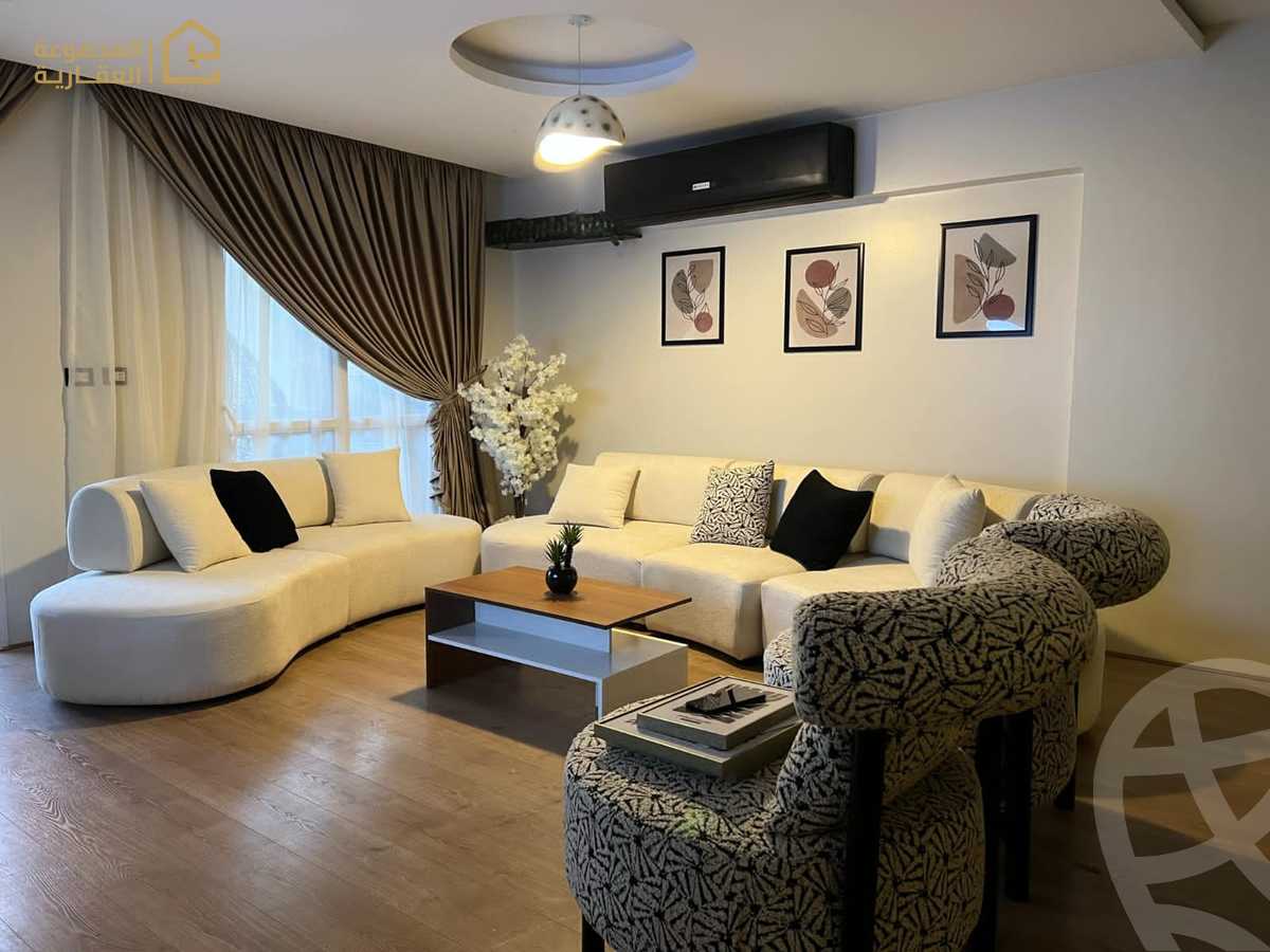 https://aqarmap.com.eg/ar/listing/6212661-for-rent-cairo-new-cairo-lrhb-city-phase-8