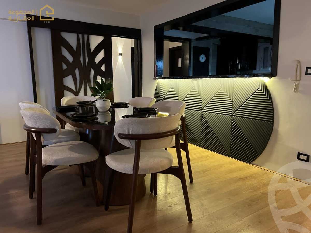 https://aqarmap.com.eg/ar/listing/6212661-for-rent-cairo-new-cairo-lrhb-city-phase-8