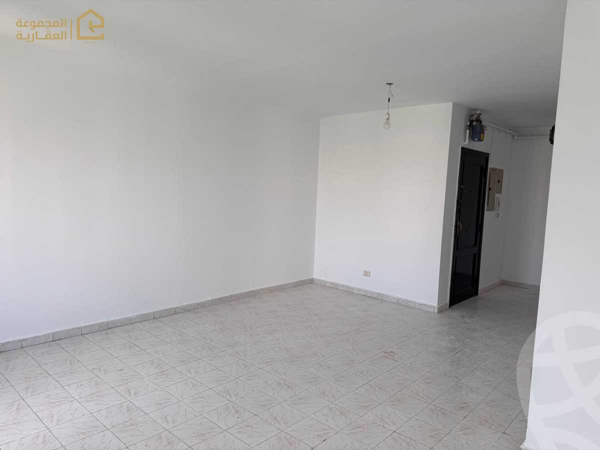 https://aqarmap.com.eg/en/listing/6215659-for-rent-cairo-new-cairo-lrhb-city-phase-1-ahmed-rami-st
