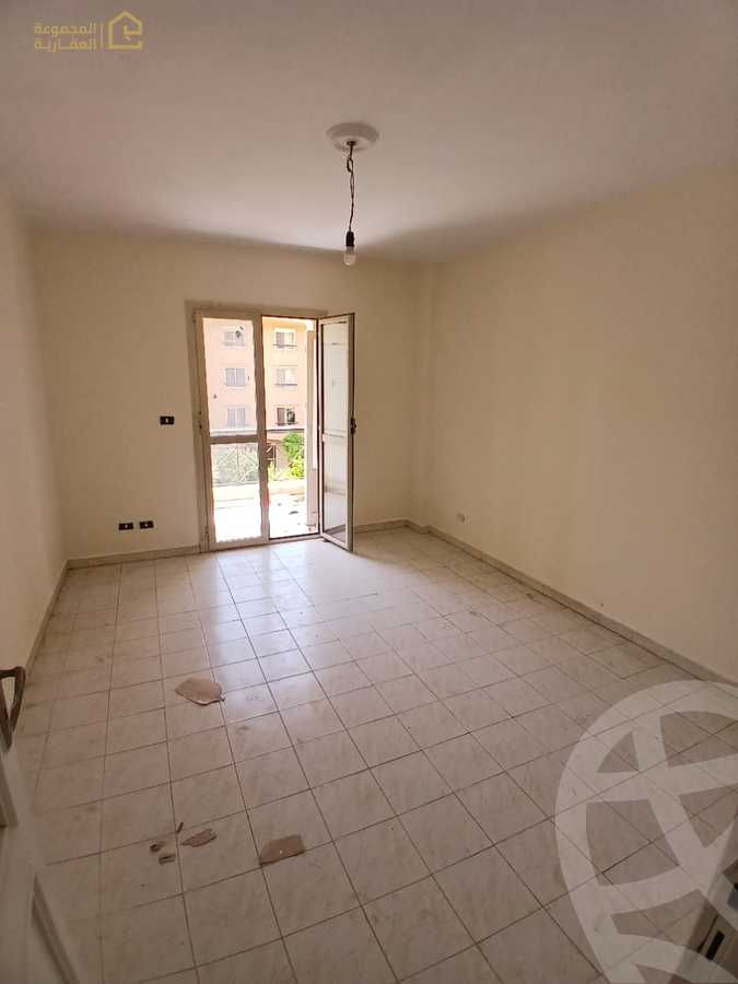 https://aqarmap.com.eg/en/listing/6216704-for-sale-cairo-new-cairo-lrhb-city-phase-2-amr-ibn-el-aas-st