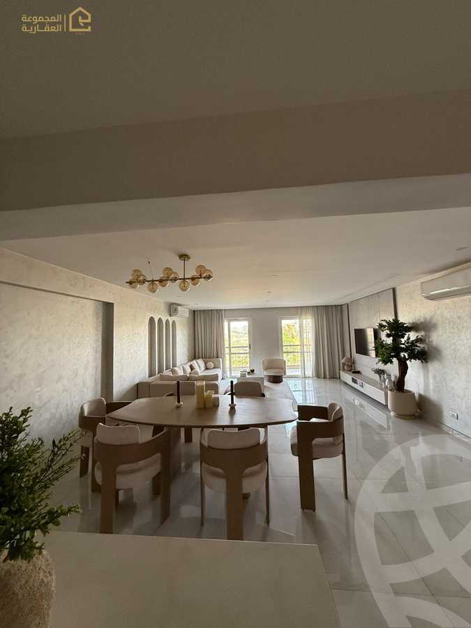 https://aqarmap.com.eg/ar/listing/6223178-for-sale-cairo-new-cairo-lrhb-city-phase-8