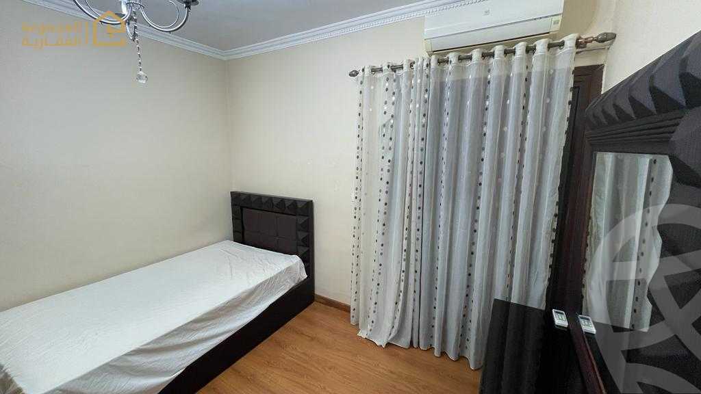 https://aqarmap.com.eg/en/listing/6227936-for-rent-cairo-new-cairo-lrhb-city-phase-5-talaat-mostafa-st